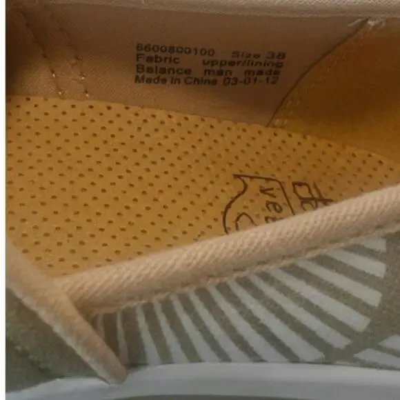 Tan Vegan Dansko Clog sz 38 - Picture 7 of 8